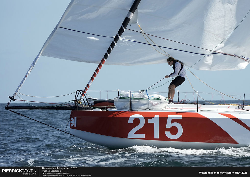 Alexis Loison à bord du Class40 Groupe REEl. Crédit : Pierrick Contin